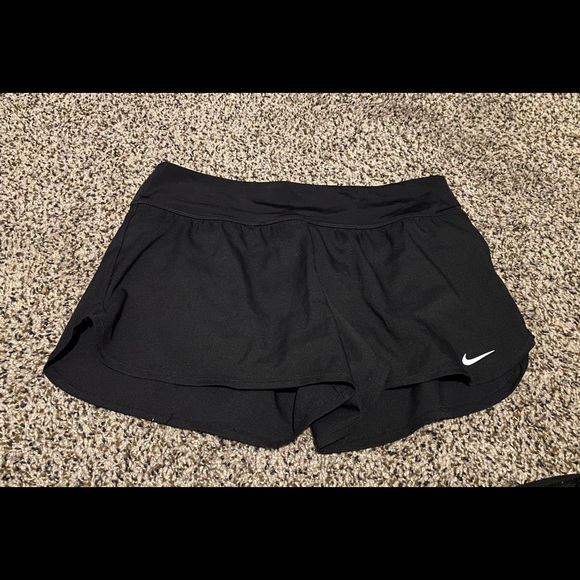 Nike Black Shorts - Picture 1 of 3